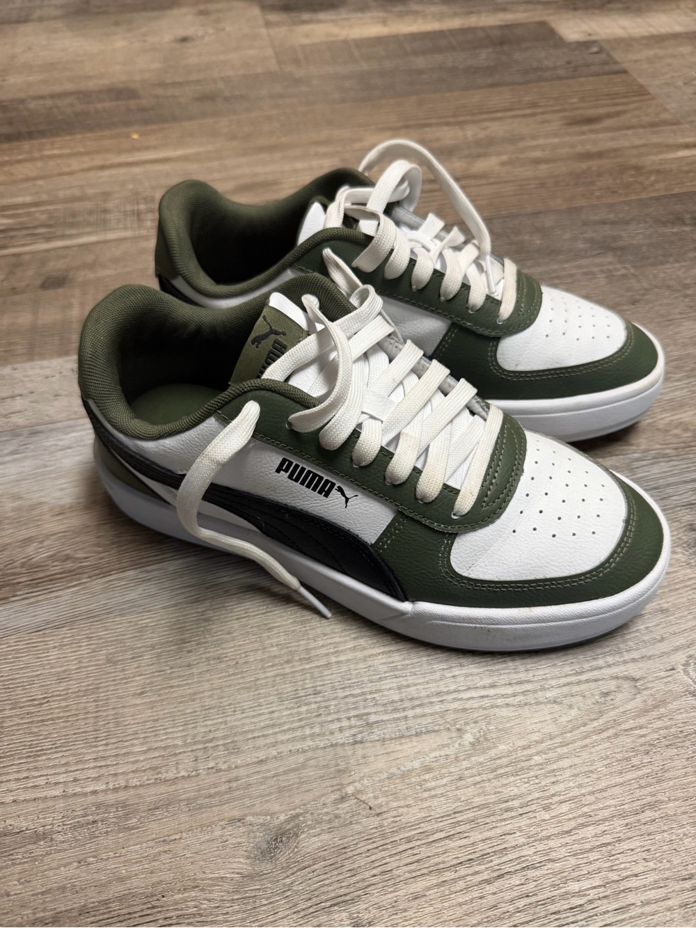 Puma Men's White, Olive Green & Black Low-Top Sneakers - Picture 2 of 2